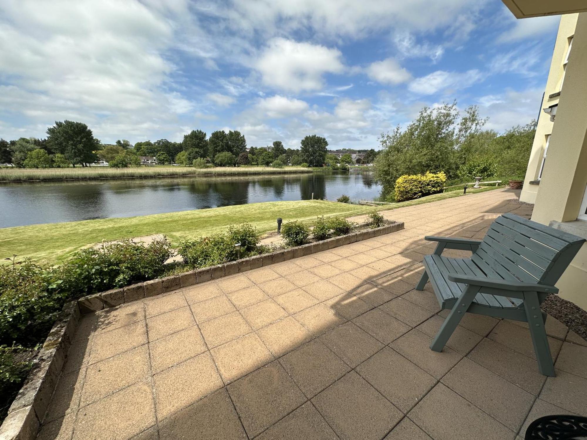Coleraine Riverside apartment Eksteriør bilde